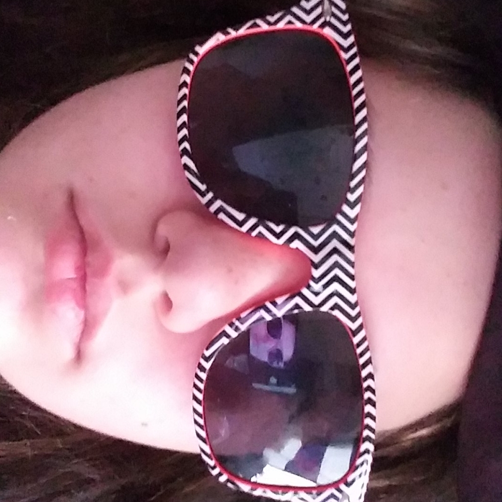 Sunglasses - Picture 7 of 7